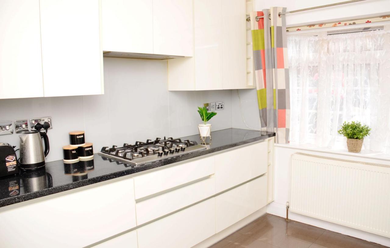 29Ew Dreams Unlimited Serviced Accommodation- Staines - Heathrow Стэнвэлл Экстерьер фото